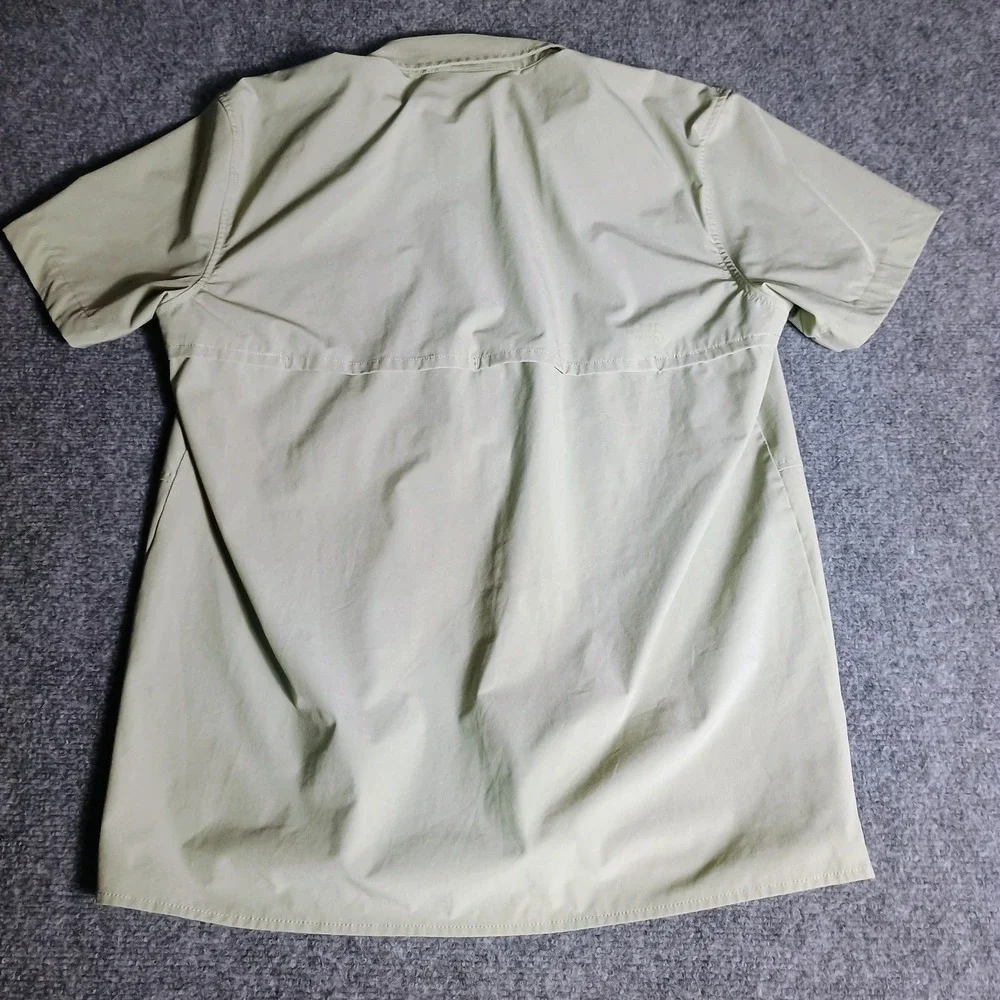 The North Face Mens Medium Khaki Short Sleeve Hiking Fishing Vented Shirt M